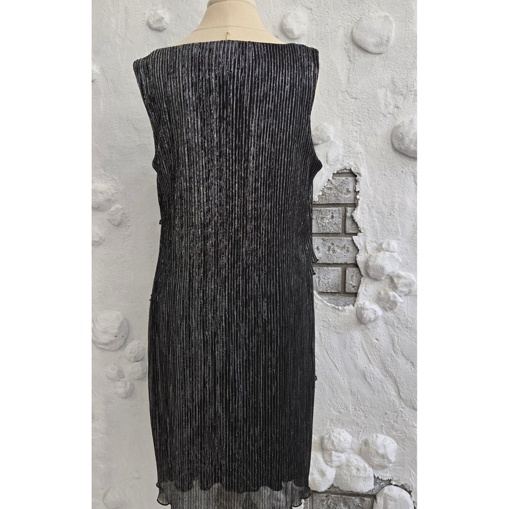 Connected Apparel Women Black Silver Metallic Tiered Plissé Cocktail Dress 16W - Picture 11 of 15